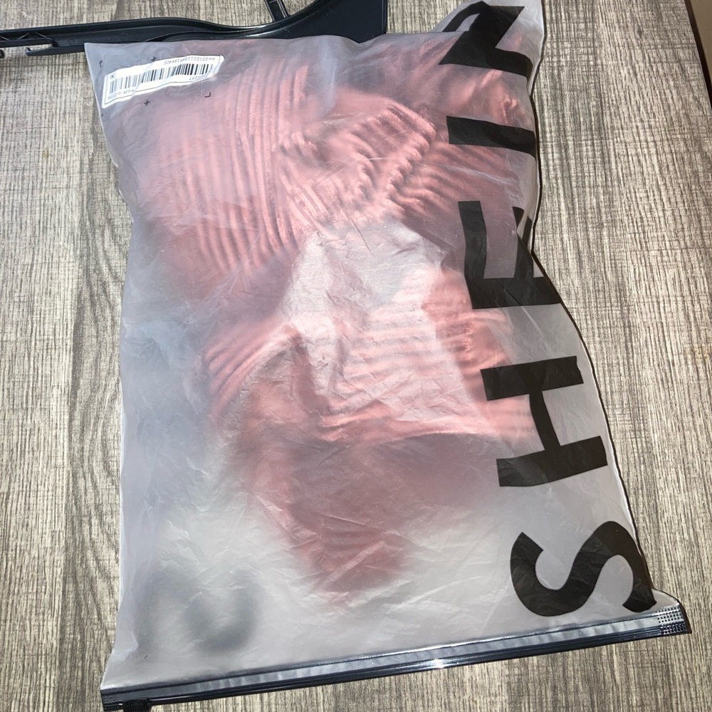NIB Shein Ribbed Crush Velvet Ruffled Bust Top M - Picture 7 of 9